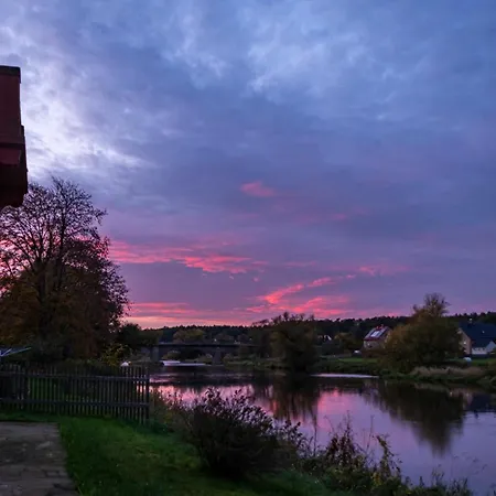 Konukevi Wasserschloss Podelwitz *